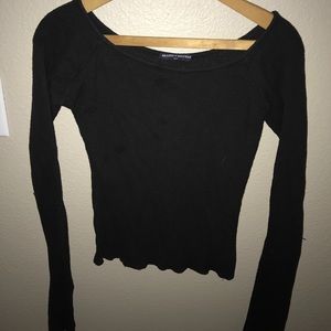 BRANDY MELVILLE OFF THE SHOULDER TOP